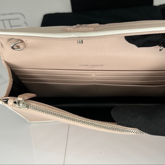 Saint Laurent Cassandre Matelasse Chain Wallet - Picture 5 of 5